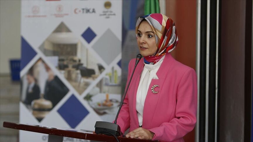 Mahinur Özdemir-1
