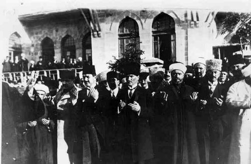 Mustafa Kemal Atatürk Birinci Meclisin Açılış Töreninde