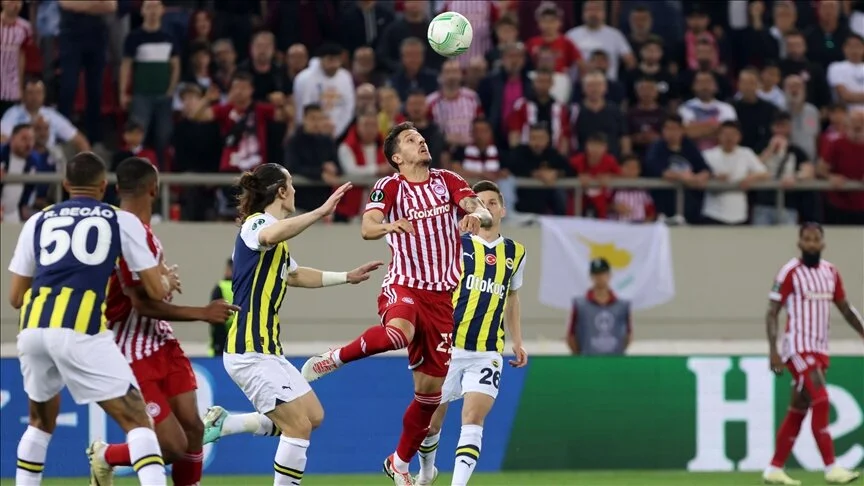 Olympiakos Ve Fenerbahçe