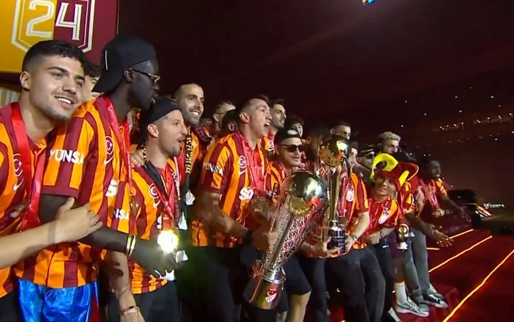 Galatasaray Şampiyonluk Kupa