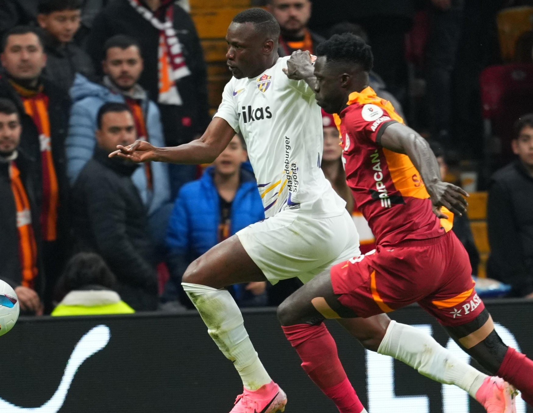 Galatasaray, Eyüpspor ile 2-2 beraber kaldı