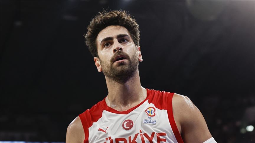Bahçeşehir Koleji, Furkan Korkmaz Ile Sözleşme Imzaladı