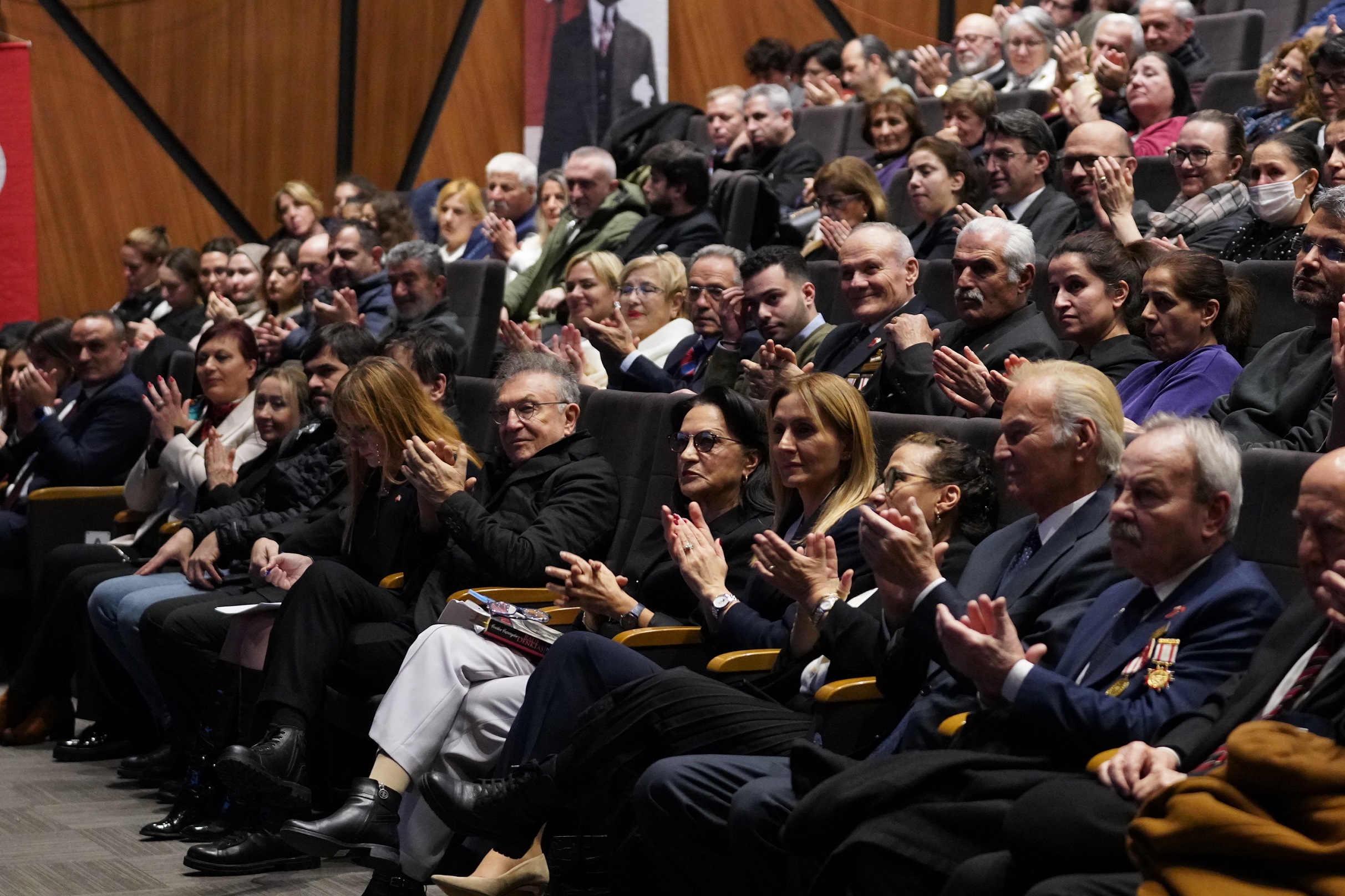 Rauf Denktaş Beyli̇kdüzü'nde Anildi (1)