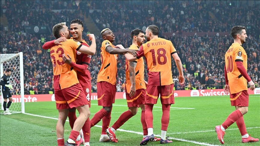 Galatasaray, Alanyaspor Deplasmanı Öncesi Kamp Kadrosunu Açıkladı. Sakatlığı Bulunan Ismail Jakobs Kadroda Yer Almadı.