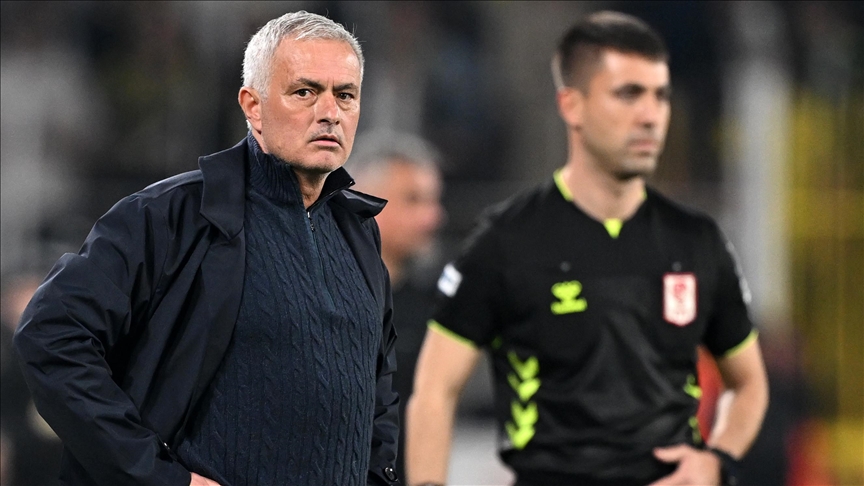 Jose Mourinho Sözleşme, Transfer