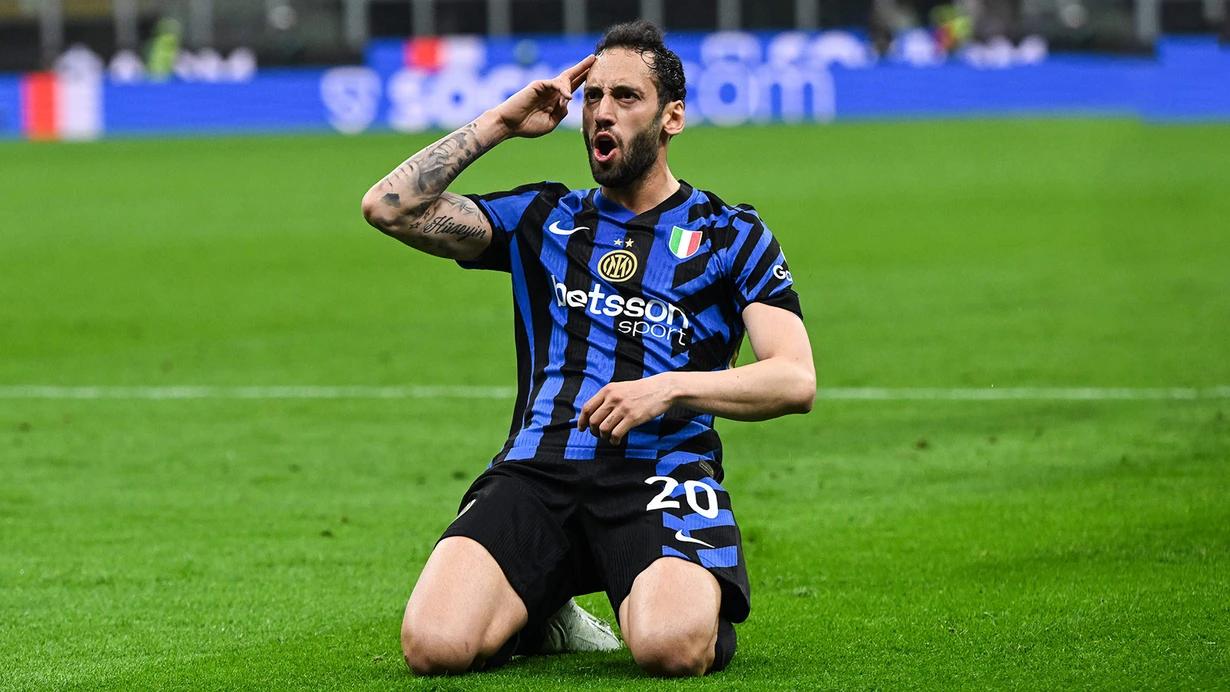 Bayern Munih Inter Maci Hakan Calhanoglu Ilk 11De Foto Webp