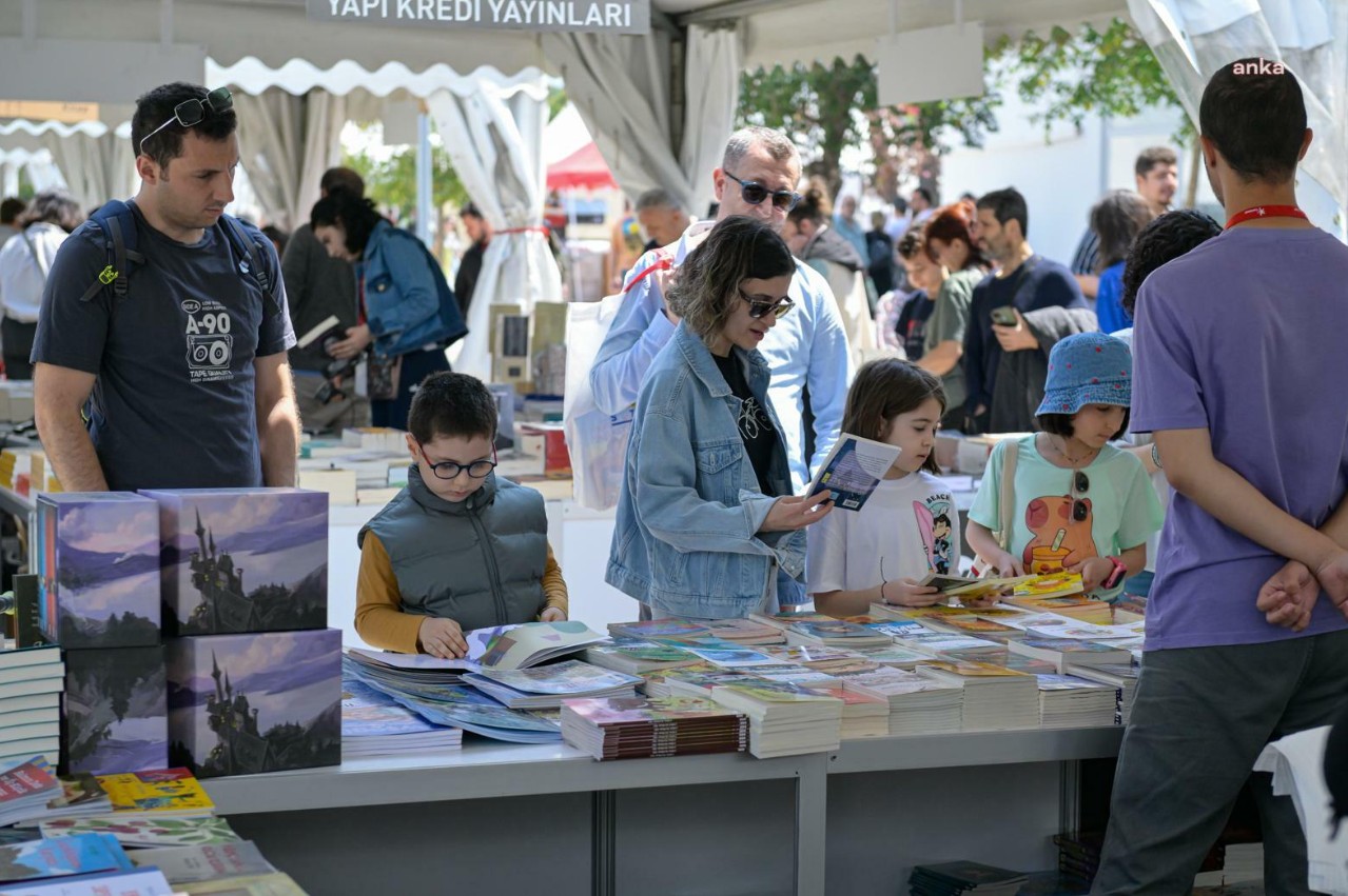 Izmir Kitap Fuarı1