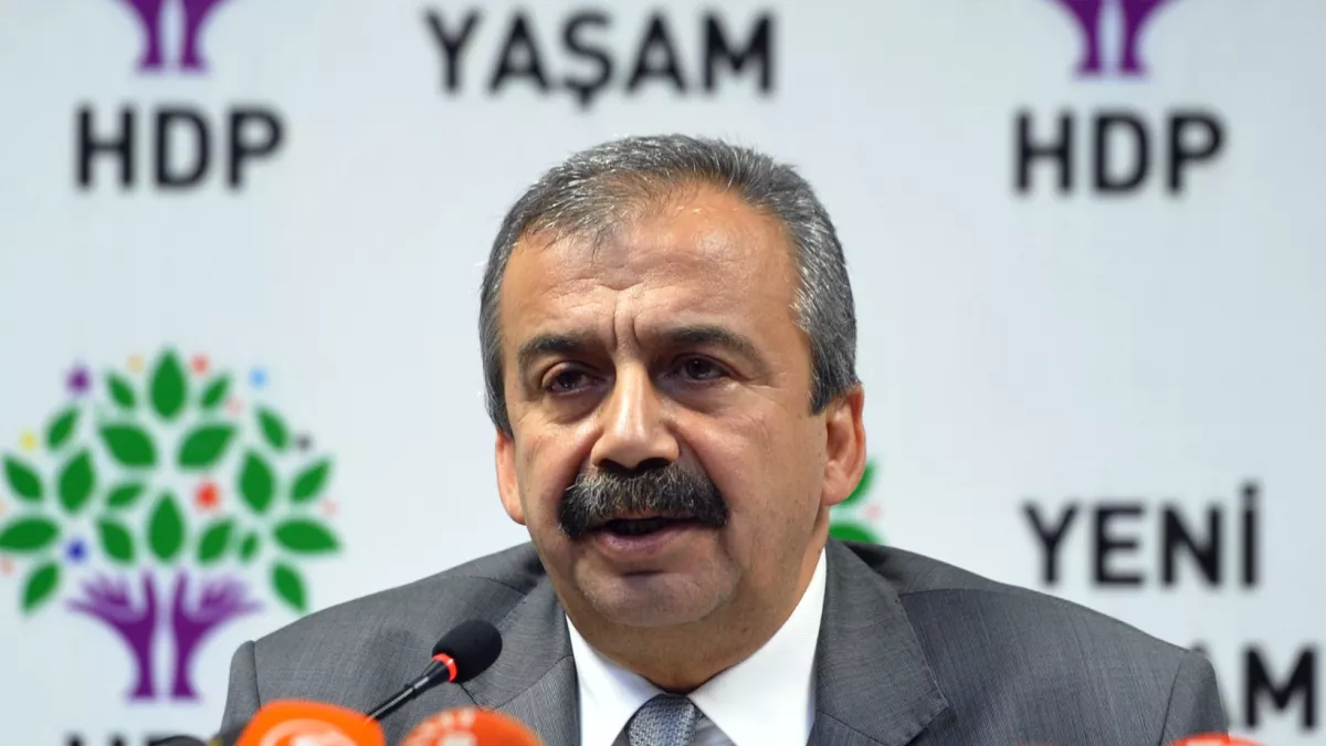 Sırrı Süreyya Önder Kimdir