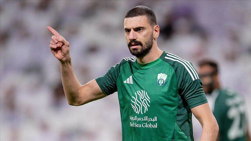 Merih Demiral’ın forma giydiği Al-Ahli, Al Hilal’i eleyerek finale çıktı
