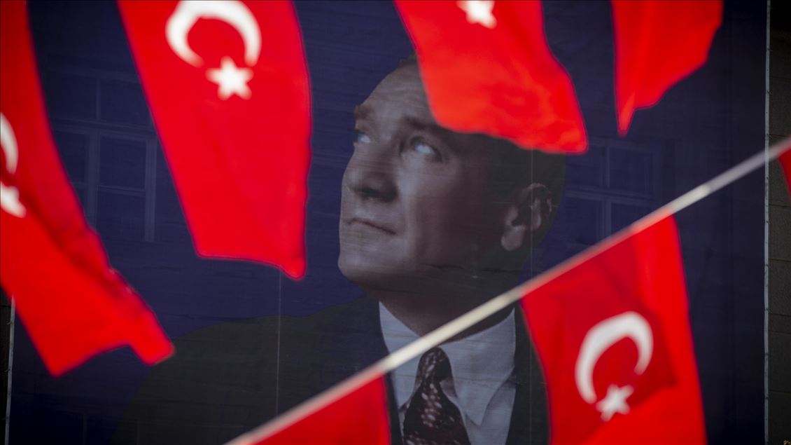 22 Nisan tatil mi 2025, 23 Nisan 2025 resmi tatil mi, 22 Nisan okul var mı, 2025 resmi tatiller, Ulusal Egemenlik ve Çocuk Bayramı tatili, 23 Nisan hangi güne denk geliyor, özel sektör tatil günleri 2025, 22 Nisan yarım gün mü