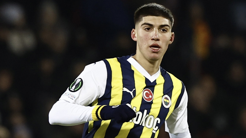 Fenerbahçe'den genç stoperi Yusuf Akçiçek'e rekor bonservis bedeli