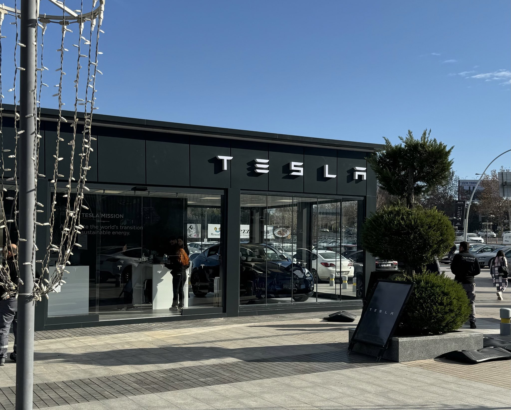 Ankara Armada Tesla Bayisi Çatı Uçtu