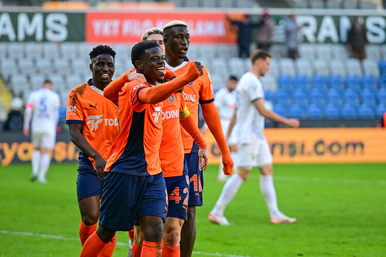 Başakşehir, Hatayspor Maçına Eksik Kadro Ile Çıkacak