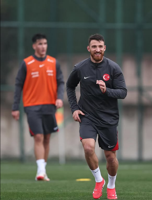 Besiktas Salih Ozcan Icin Harekete Gecti 2