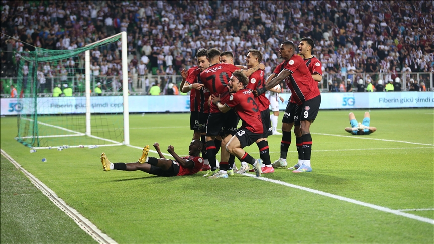 Fatih Karagumruk Bandirmasporu Maglup Ederek Super Lige Yukseldi