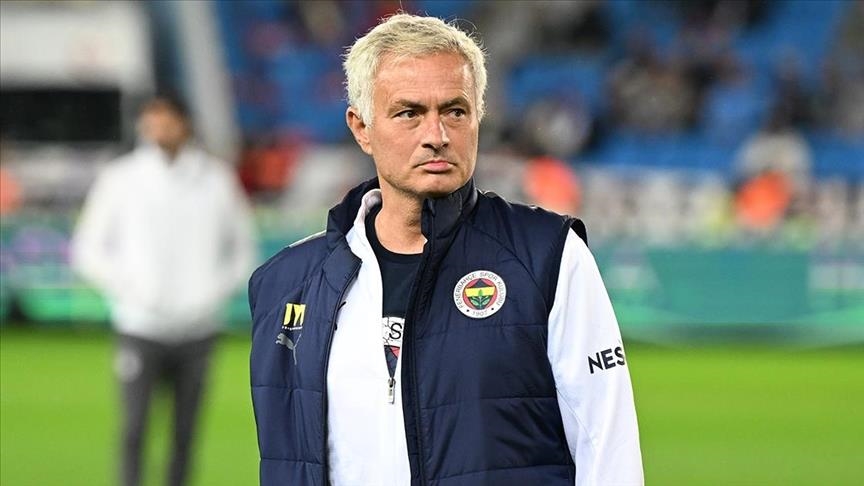 Fenerbahcede Yol Haritasi Mourinhonun Kararina Bagli