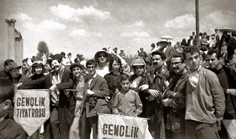 Gençlik Tiyatrosu