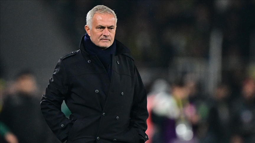 Mourinhodan Eyupspor Macinda Rotasyonlu Kadro