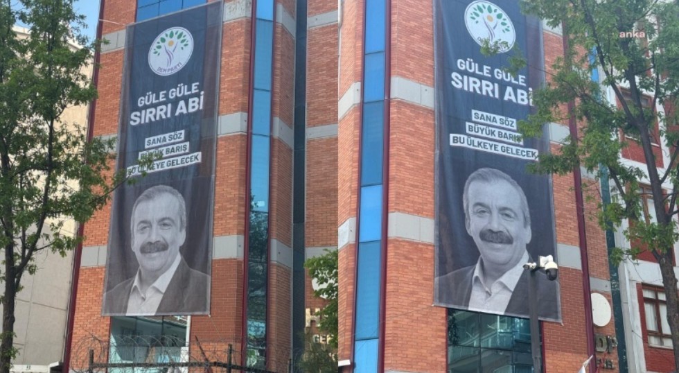 Sırrı Süreyya Önder2