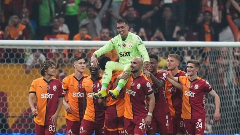 Galatasaray harekete geçti: Muslera'nın yerine ilk aday belli oldu!