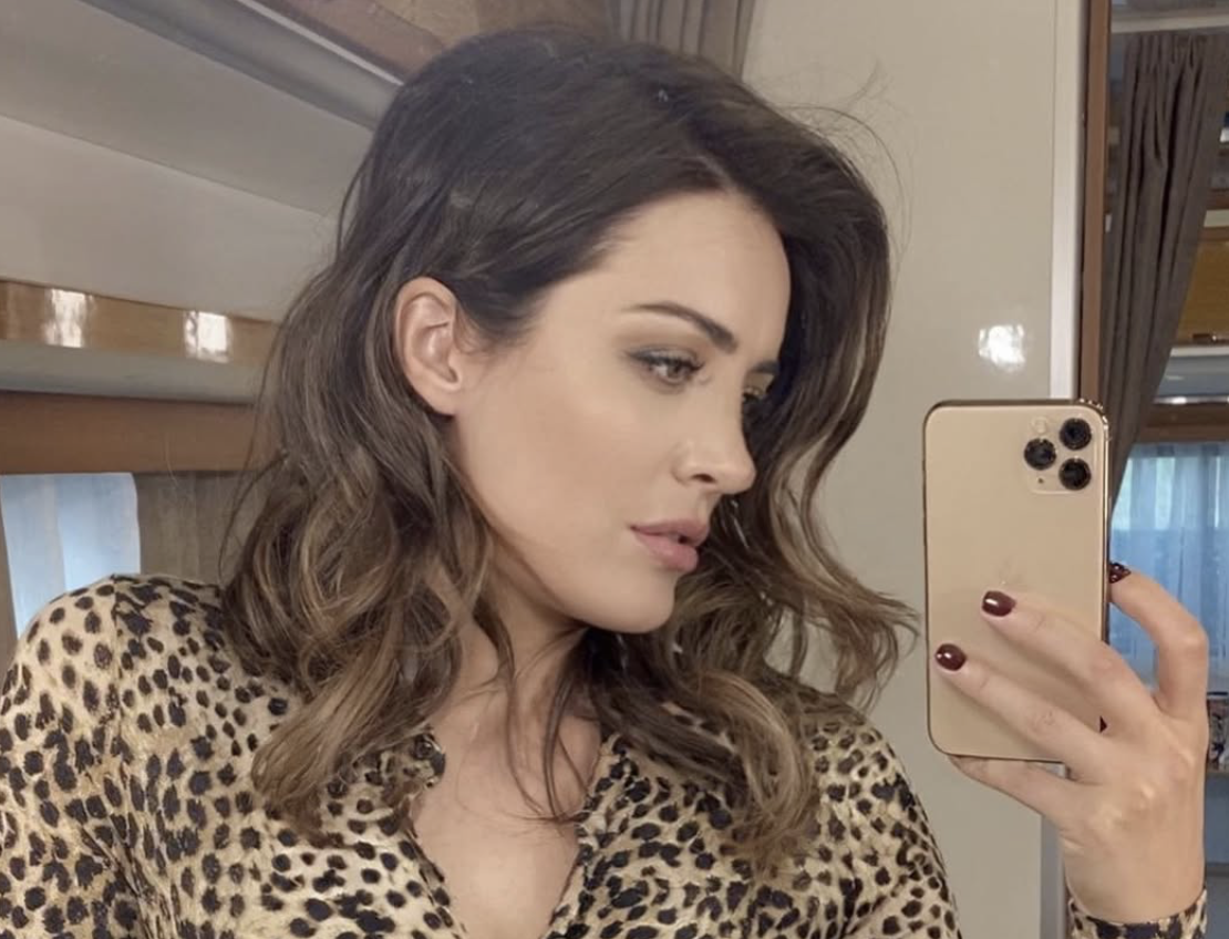 İrem Sak’tan Menajer İddialarına Yanıt: “Ayşe Barım Değil”
