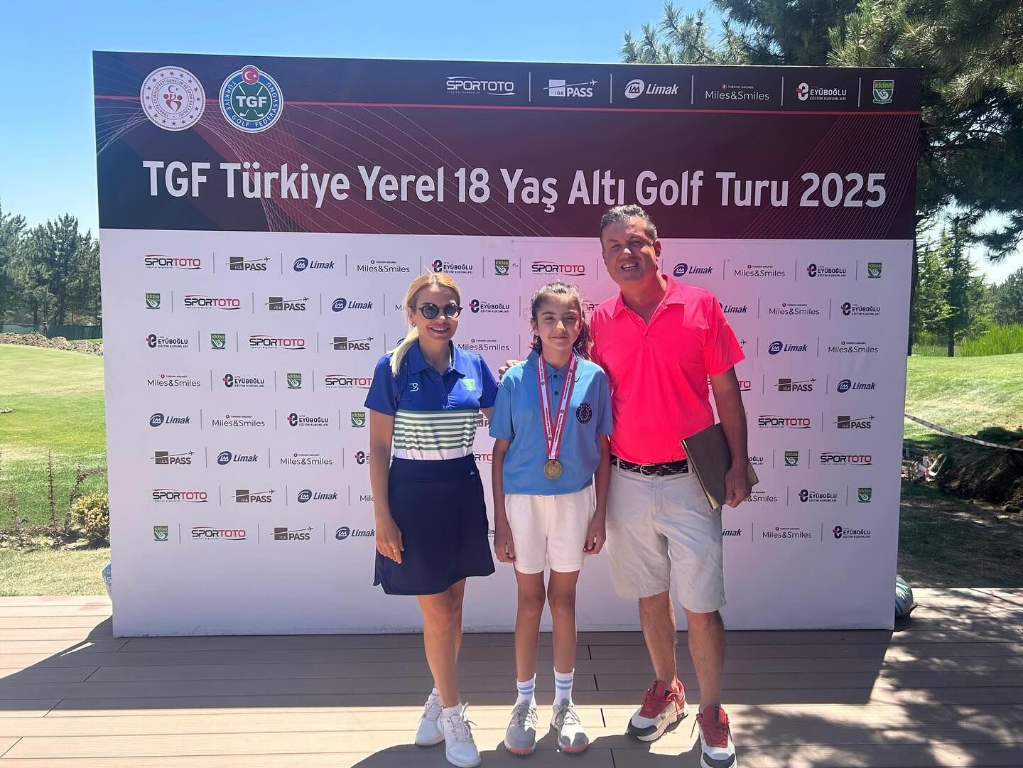 Elif Ece Yüksel.