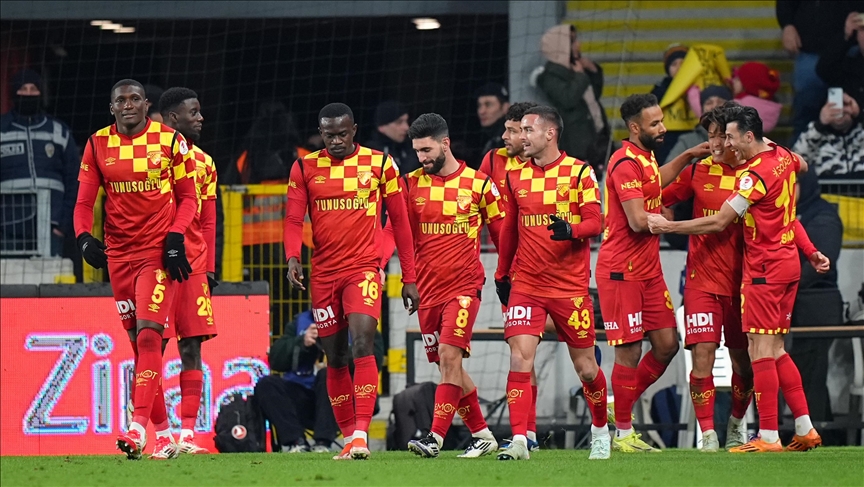 Goztepe Sozlesmesi Biten 3 Futbolcusuna Veda Etti