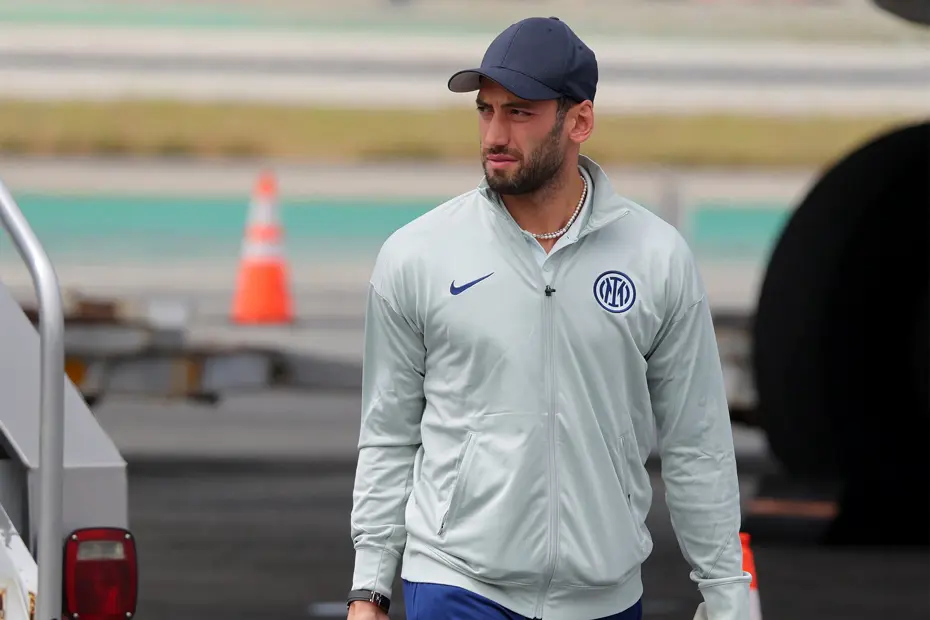 Hakan Çalhanoğlu Için Inter Galatasaray Ile Temasa Geçti1