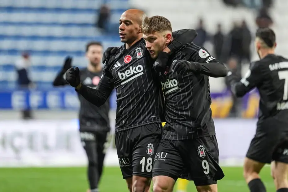 Joao Mario2