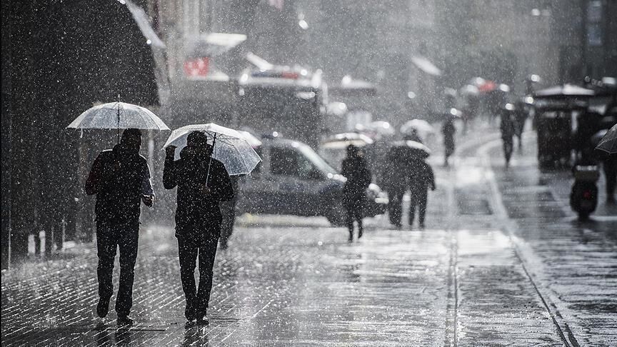 Meteoroloji'den kuvvetli yağış ve rüzgar uyarısı: Hangi bölgelerde yağmur var?