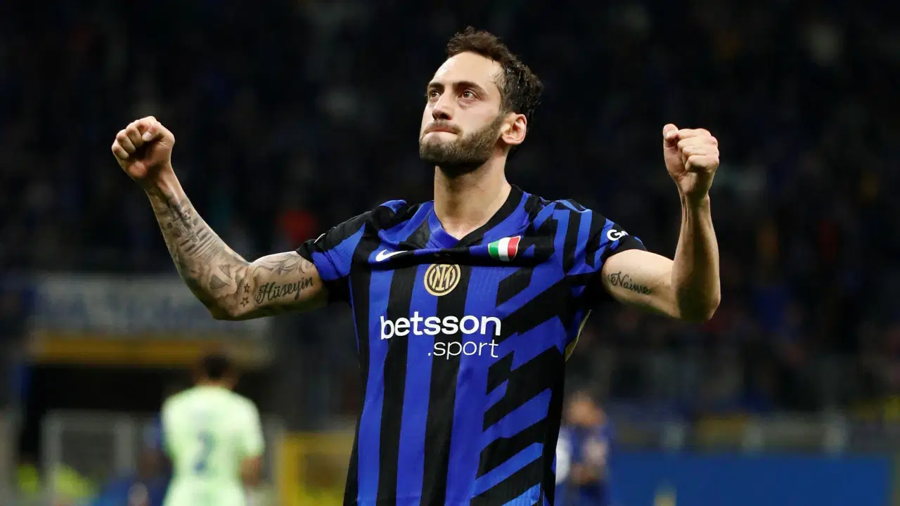 Hakan Çalhanoğlu-6