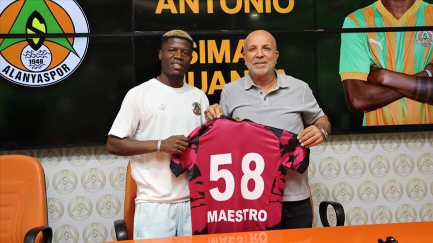 Alanyaspor Maestro Ile 4 Yillik Sozlesme Imzaladi