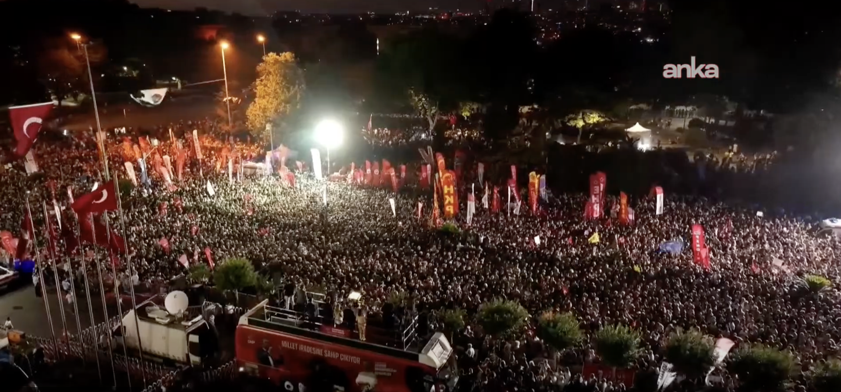 Chp'nin Saraçhane Eylemlerinde Gözaltına Alınan 34 Kişi Adliyeye Sevk Edildi