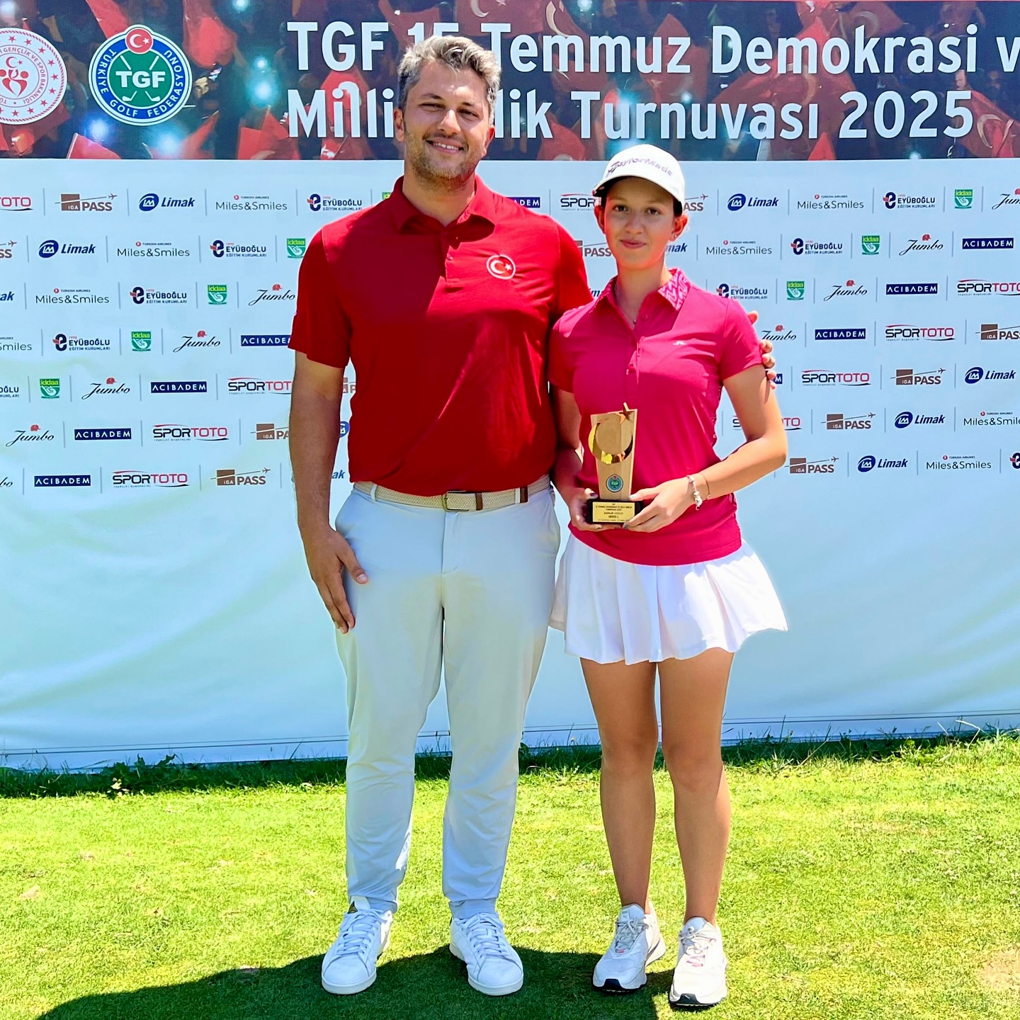 Elif Demirci, Genç Kızlar Gross Şampiyonu.