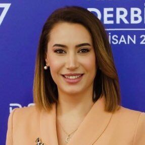 Esen Gök Kimdir