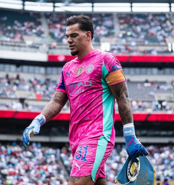 Galatasaraydan Ederson Hamlesi Resmi Temaslar Basladi
