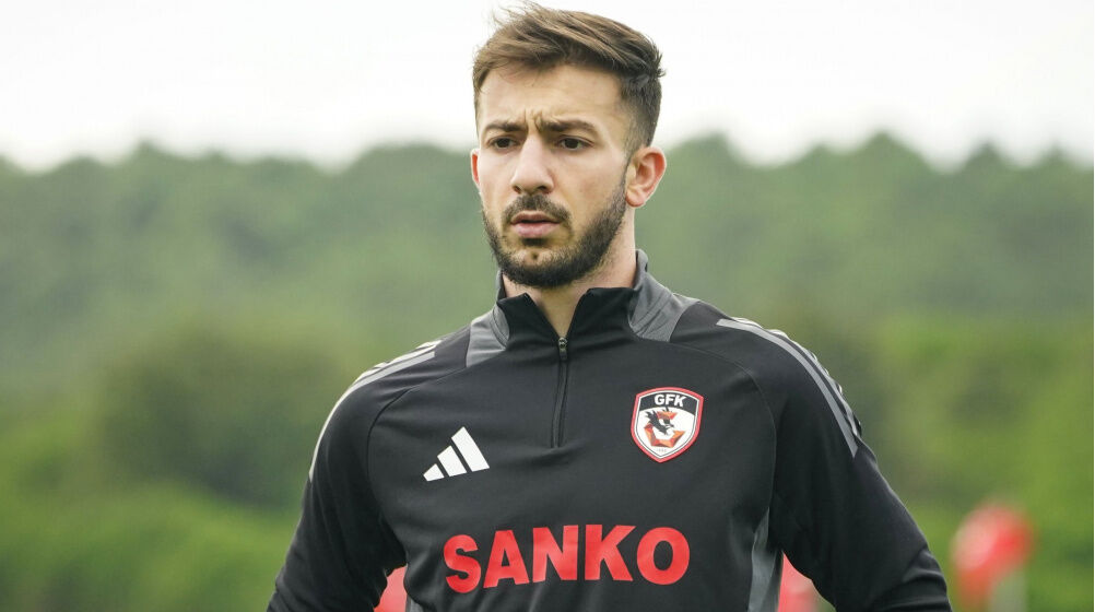 Galatasaray'da ayrılık rüzgarları: Okan Buruk'un listesinde 4 isim var-2