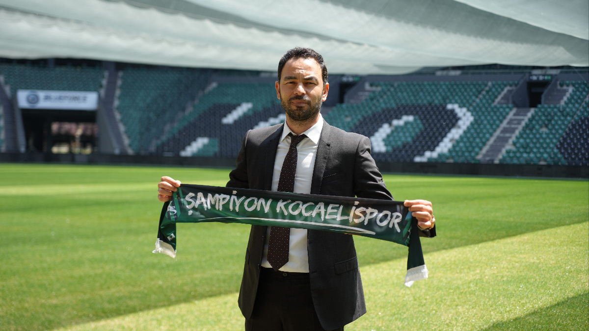 Selçuk İnan duyurdu: Kocaelispor taraftarına transfer müjdesi