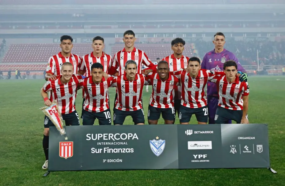 Estudiantes'le ilk maçında Muslera'nın performansı tartışma konusu oldu