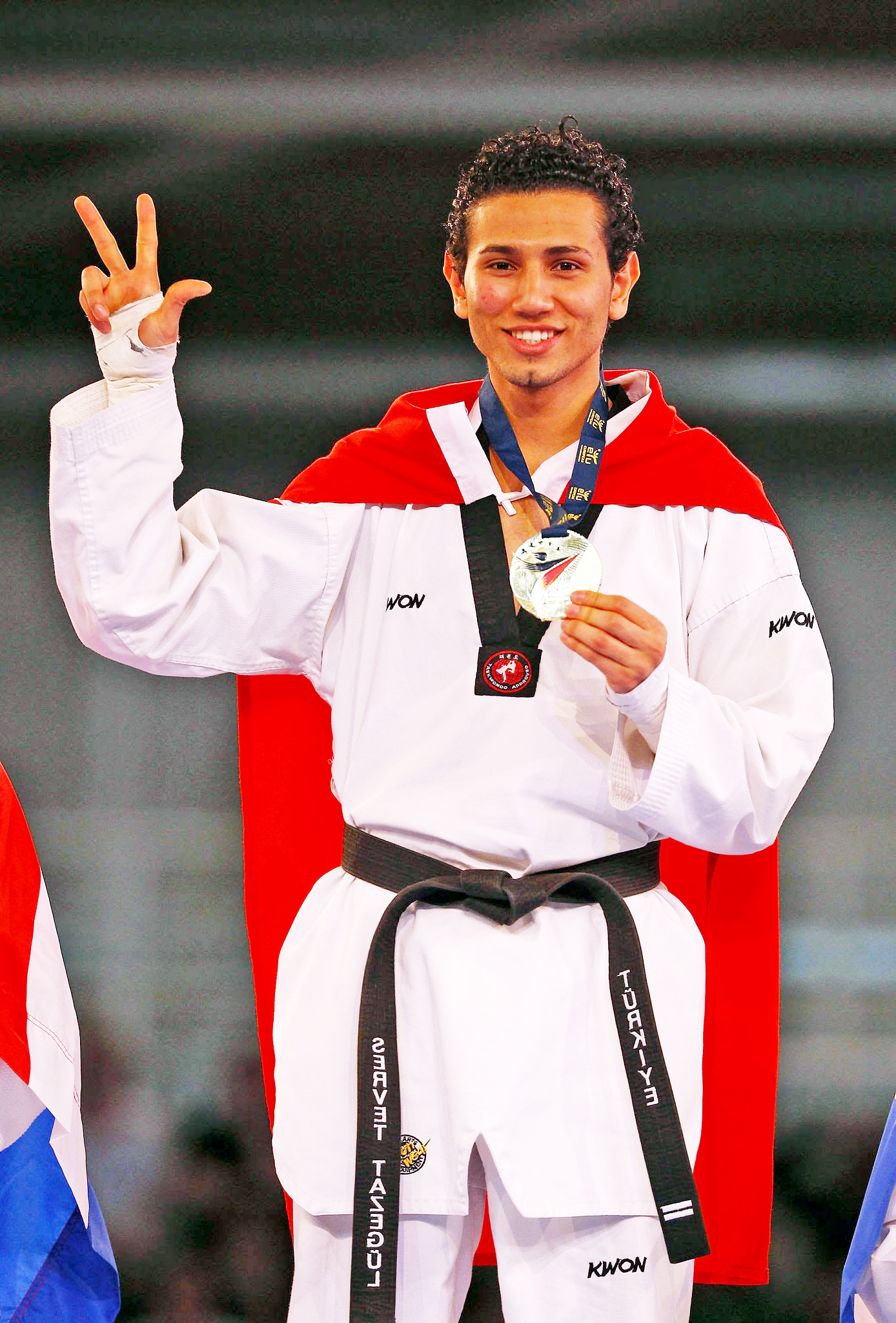 Servet Tazegül