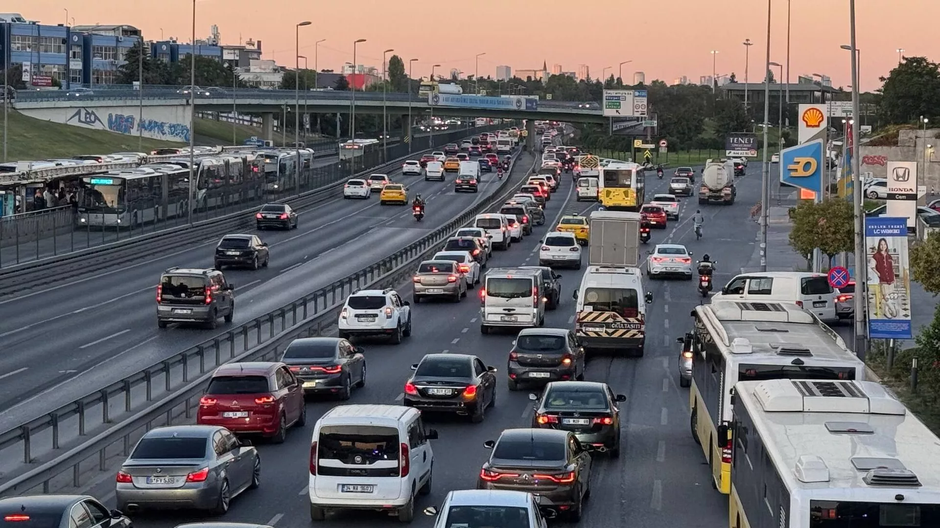 Trafik sigortasında yeni düzenleme: Yeni araç alanları da kapsıyor