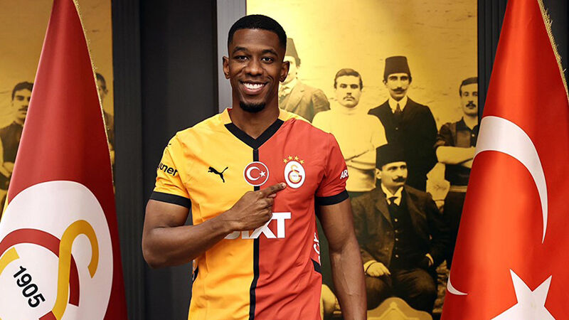 Galatasaray'da Cuesta Rus ekibin hedefinde