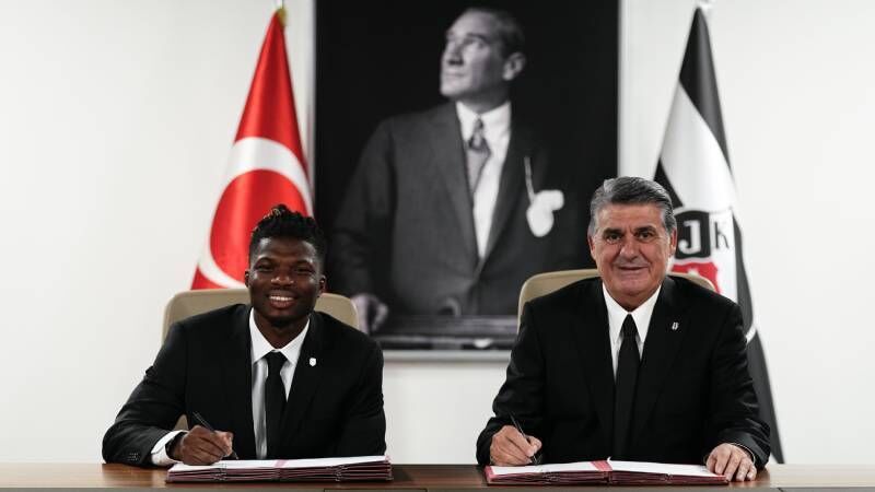 Beşiktaş, El Bilal Toure'yi kadrosuna kattı!