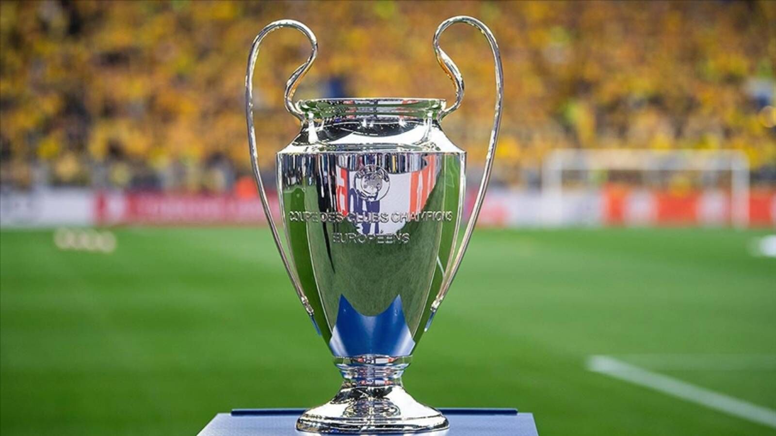 UEFA Şampiyonlar Ligi'nde lig aşaması eşleşmeleri yarın belli oluyor
