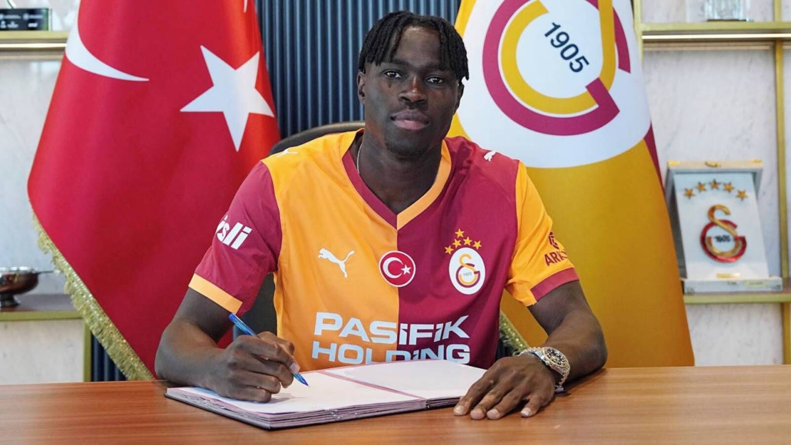 Wilfried Singo, Türk futbol tarihinin en pahalı ikinci transferi oldu!