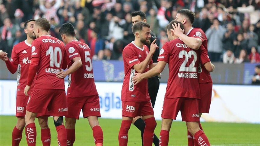 Antalyaspor Kasimpasayi 2 1 Maglup Etti