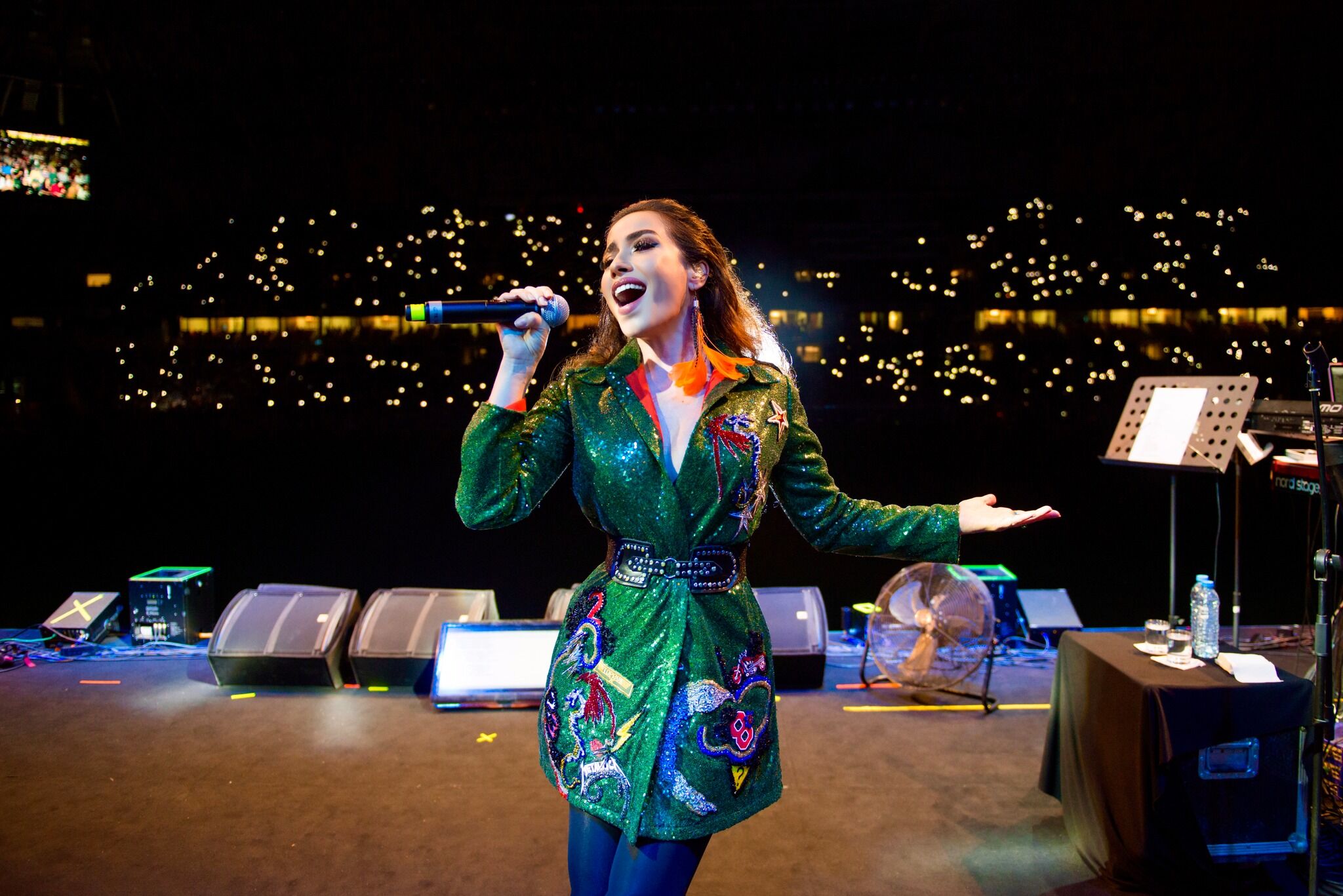Burcu Güneş. (2)