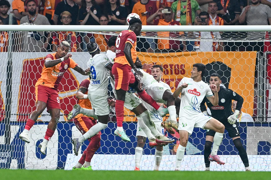 Davinson Sanchez 001
