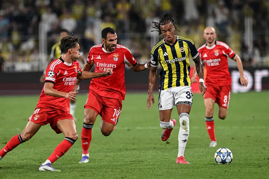 Benfica maçı sonrası Fenerbahçe taraftarına Nihat Kahveci'den dikkat çeken çağrı-3