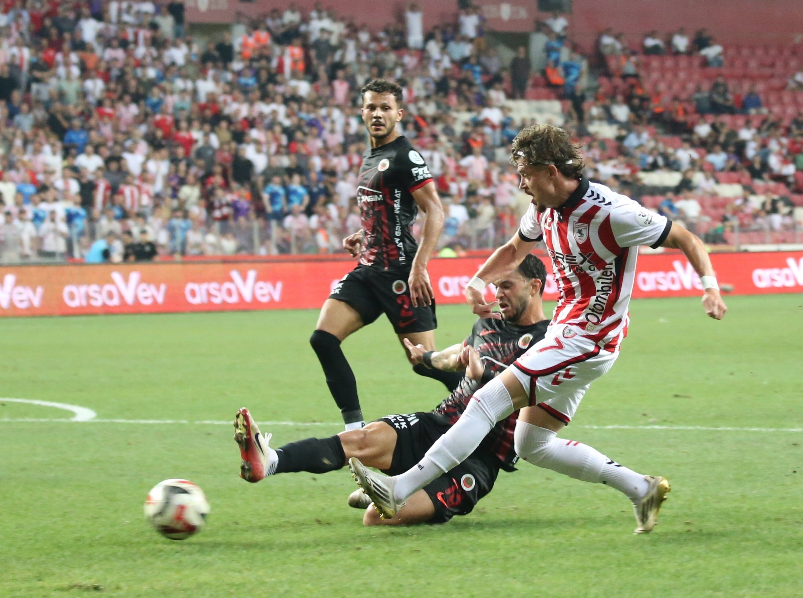 Trendyol Süper Lig’in Ilk Haftasında Samsunspor, Sahasında Konuk Ettiği Gençlerbirliği’ni 2 1 Mağlup Etti.